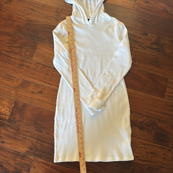 Forever 21 | White Hooded sweater Dress - Picture 4 of 9